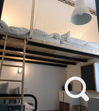 La chambre enfants "les Minots" dispose de 2 lits doubles, d'un canapé convertible, de rangements et d'un ventilateur.
